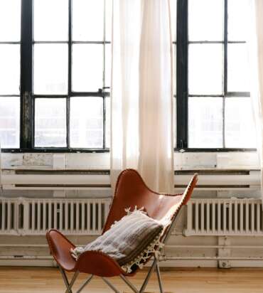 Leather-Clad Leisure Chair